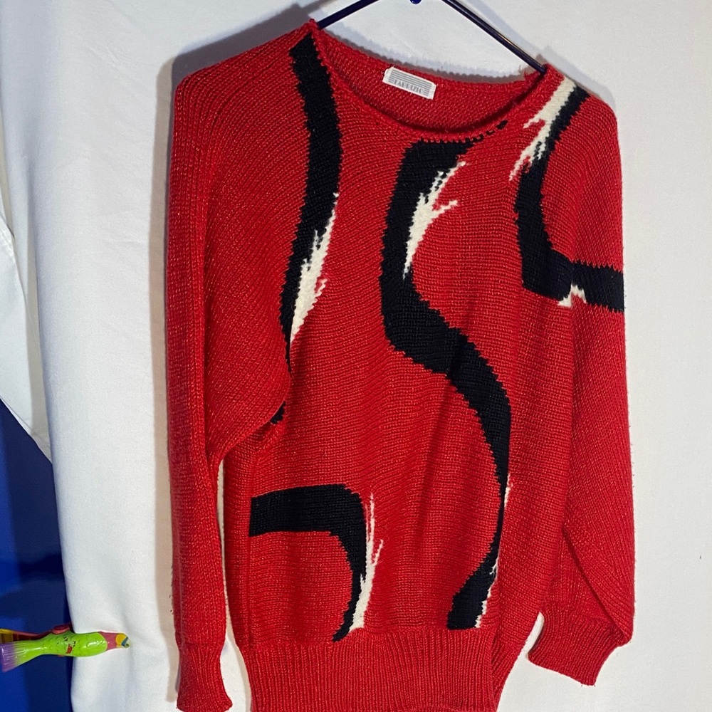 Fabrizio Vintage Women’s Red Abstract Pattern Sweater